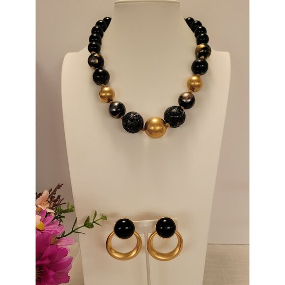Vintage Trifari Black & Gold Clip-On Earrings & Statement Bead Necklace Set - Picture 1 of 12
